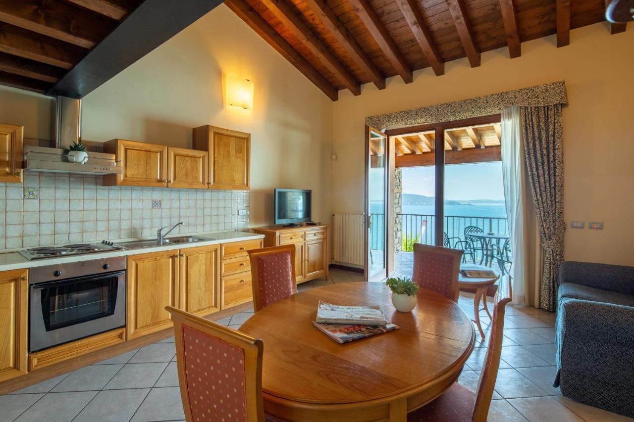 Domina Borgo Degli Ulivi - Garda Lake Gardone Riviera Zewnętrze zdjęcie