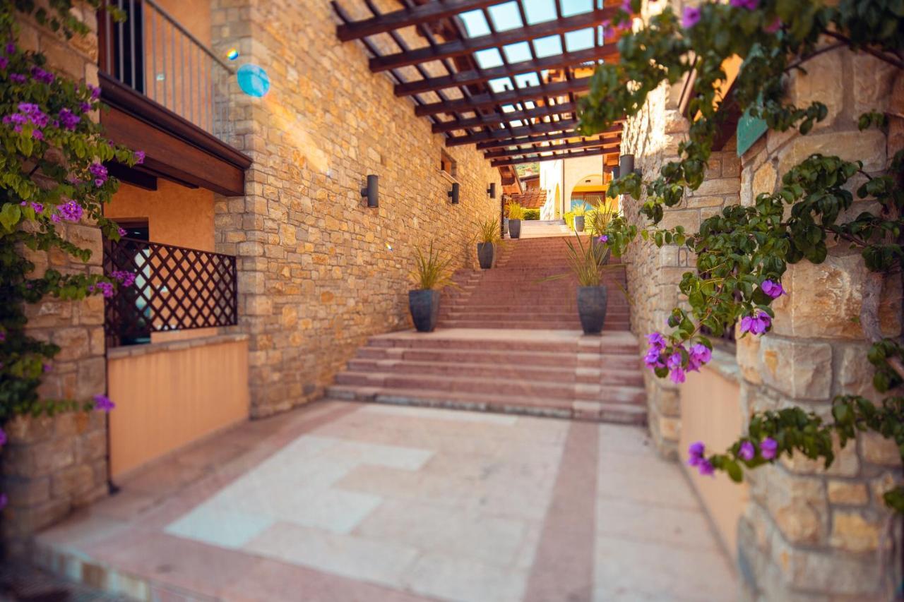 Domina Borgo Degli Ulivi - Garda Lake Gardone Riviera Zewnętrze zdjęcie